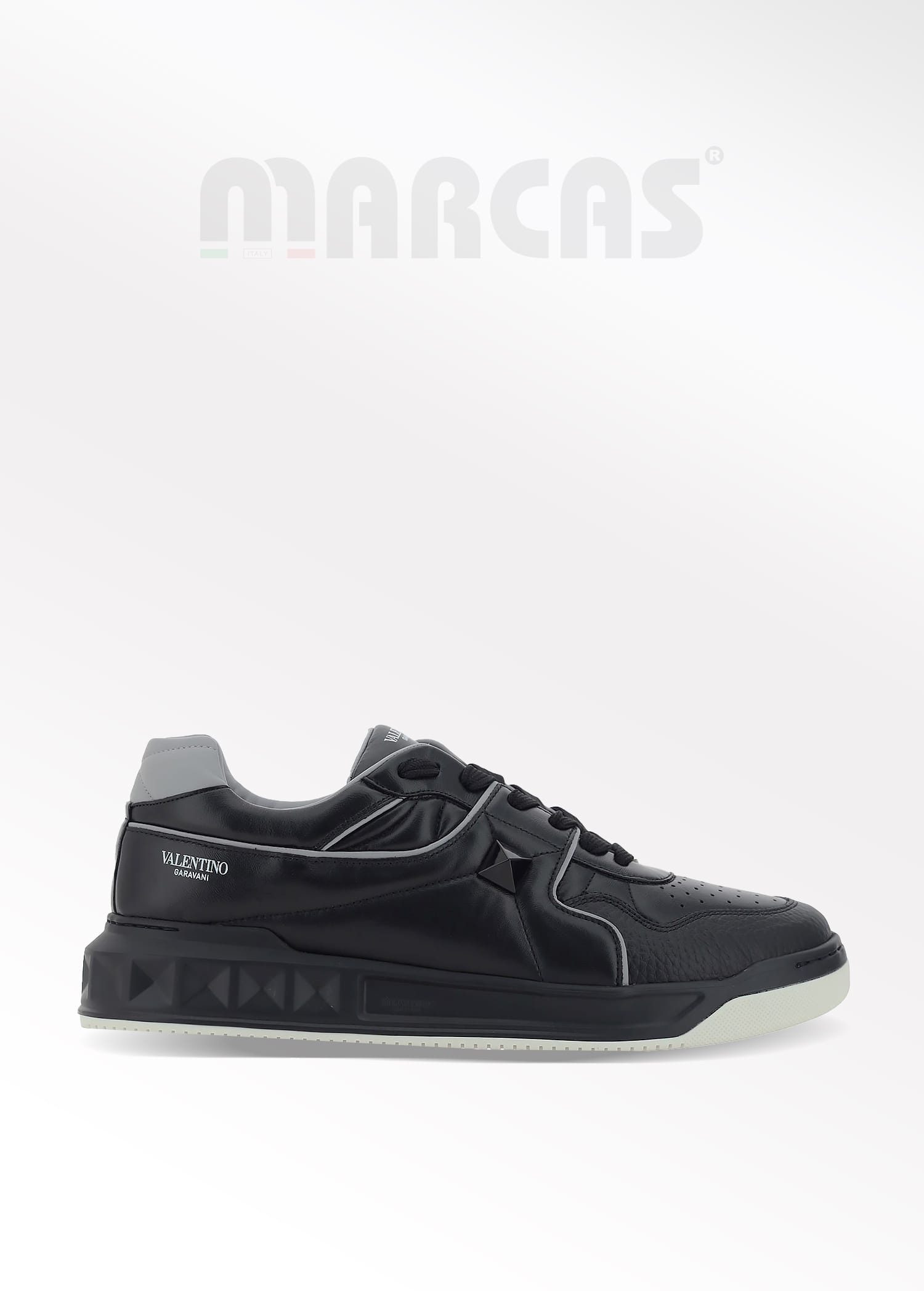 Valentino Garavani Siyah Logolu Bağcıklı Erkek Deri Sneaker Valentino Garavani Siyah Logolu Bağcıklı Erkek Deri Sneaker
